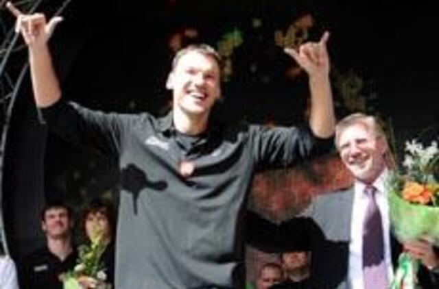 Š. Jasikevičius sužalojo moterį