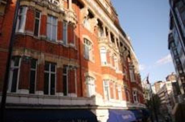 Namų kainos Britanijoje - mažiausios per 18 metų