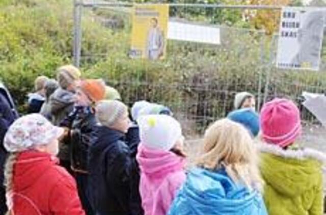 "Rinkimai - vieta, kur renka pinigus" 