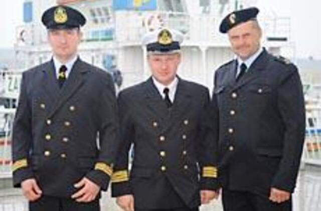 Paradinės uniformos kelia aistras