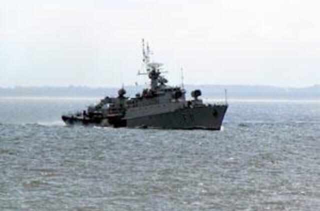 Fregata "Žemaitis" virs metalo laužu