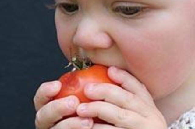 Vaikams reikia šviežių vaisių ir daržovių