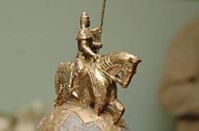 Paminklas bus, bet kitas 