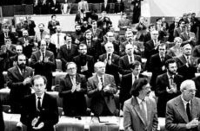 Seimas padidino Lietuvos Nepriklausomybės Akto signatarų rentą