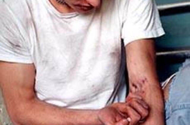 Šveicarai referendumu pritarė heroino skyrimui pagal receptą