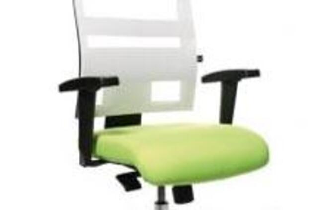 Patogi darbo kėdė saugo sveikatą