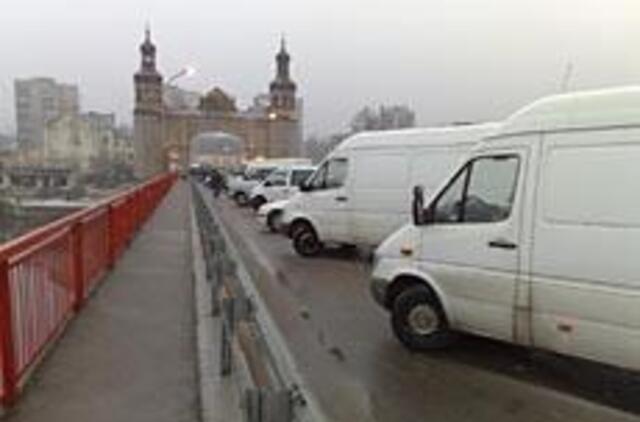 Atsakas muitininkams - tilto blokada