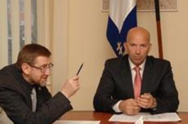 Apskrities viršininkas į darbą plauks