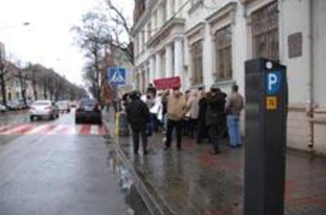 Rinkliavos pradžia - gandų apsuptyje