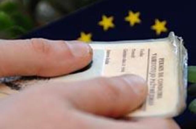 Seni vairuotojo pažymėjimai: keisti ar ne?