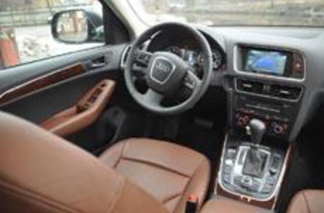 "Audi Q5": keturi žiedai po stikliniu stogu