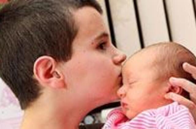 Didžiojoje Britanijoje tėvu tapo 13-metis