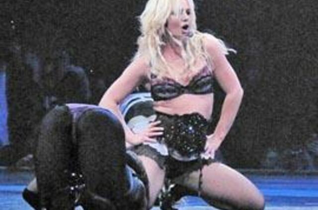 Britney Spears grįžo į cirko areną