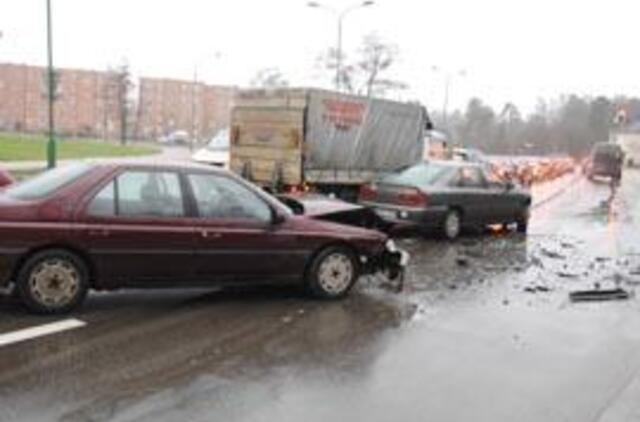 6 proc. Lietuvos vairuotojų svarsto galimybę nesidrausti