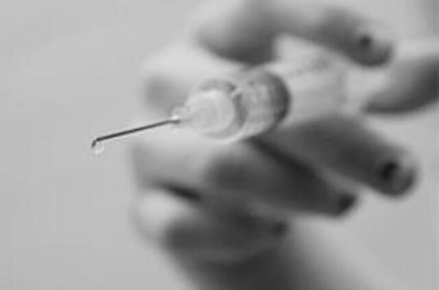 Bakstelėti naudota adata siekiant užkrėsti ŽIV – baimės ir nereikalingo nerimo sėjimas 