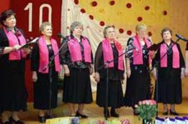 Per dešimt metų – keli šimtai dainų