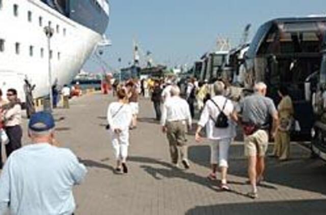 Pasukamąjį tiltelį pakeis autobusas