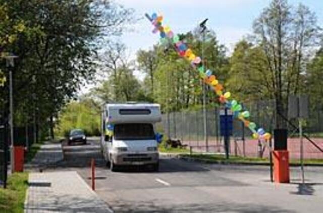 Pajūrio kempinge - pirmieji poilsiautojai 