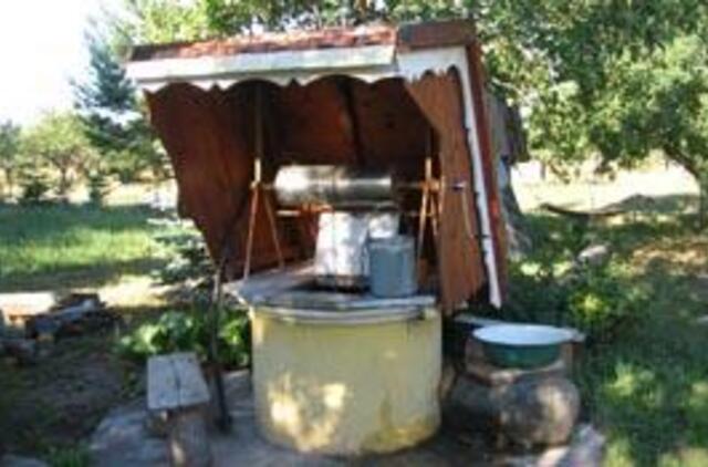 Laboratorijos nuo šulinių nutolo