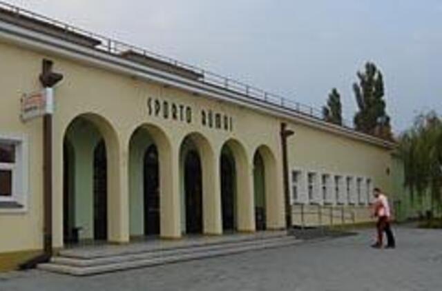 Krepšininkus vagys paliko be kelnių