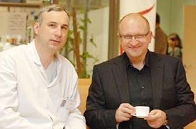 Plyšę raiščiai rekonstruojami operacinėje  