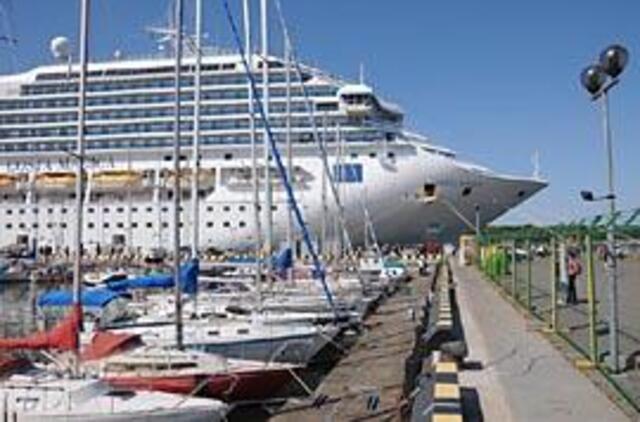 Italų laive - ir bažnyčia, ir česnakai