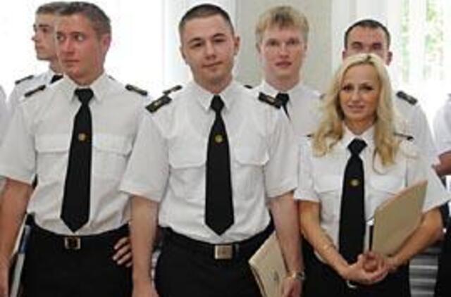 "Jūrą gerbkite, o mylėkite moteris..."