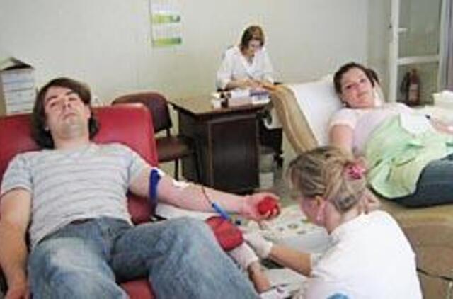 Kviečia į kraujo donorystės akciją 