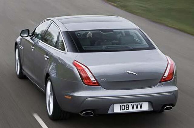 Nauja "Jaguar XJ" karta: užsakymai priimami, mašina bus žiemą (foto)