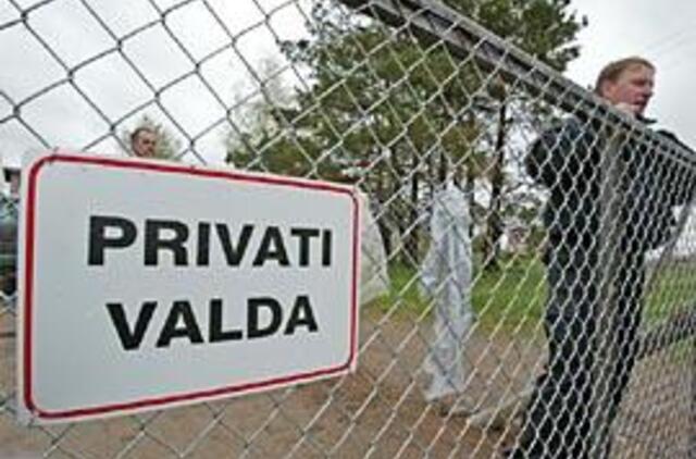 Parkuose įsikūrusiems ponams atrišamos rankos