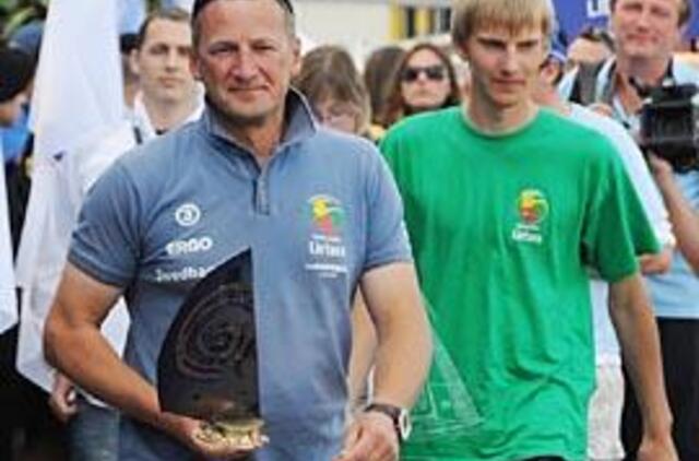 Laivai ir paukščiai - "Pėdos" galerijoje 