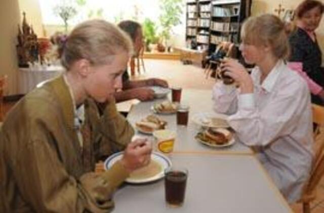 Tyrimas: sunkmečiu lietuviai renkasi nevisavertę mitybą