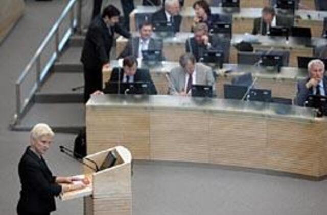 Lietuvės puodus meta į šalį 