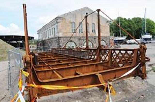 Paminklosauga:patys muša - patys rėkia