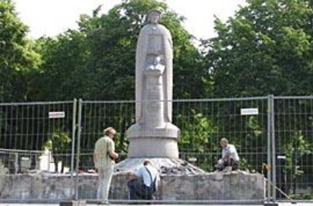 Krašto šviesuoliai įamžinami banaliai