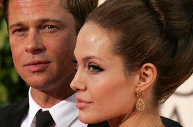 Brad Pitt ir Angelina Jolie pristatė savo papuošalų kolekciją