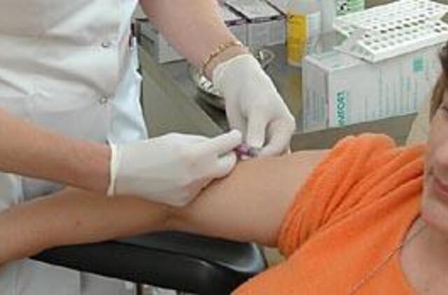 Išvengti gripo klaipėdiečiai bando skiepais 