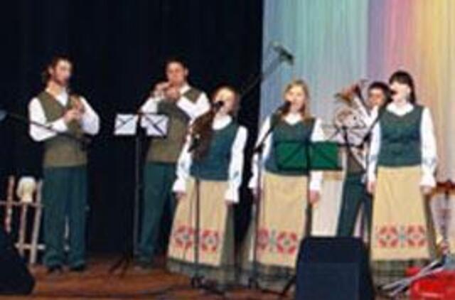 Sunkmetis tradicijos nenutraukė