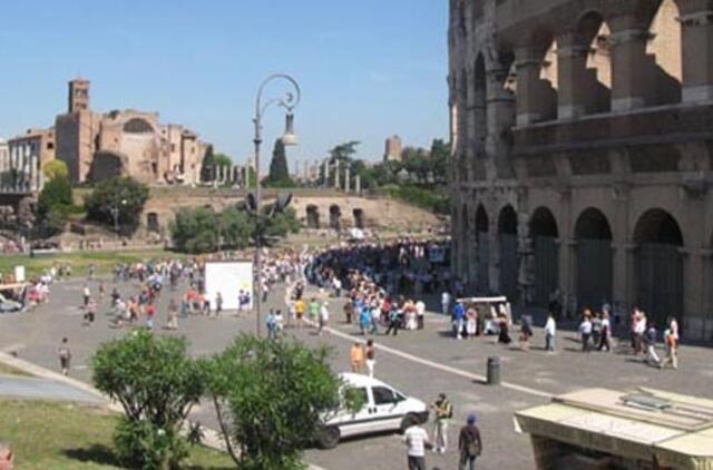 Roma - griuvėsiuose atgimstanti pasaulio istorija