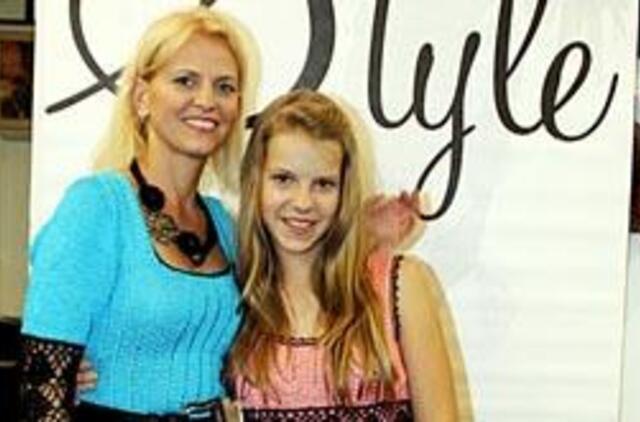 Vaivos Tučkuvienės lino kolekcija Floridoje