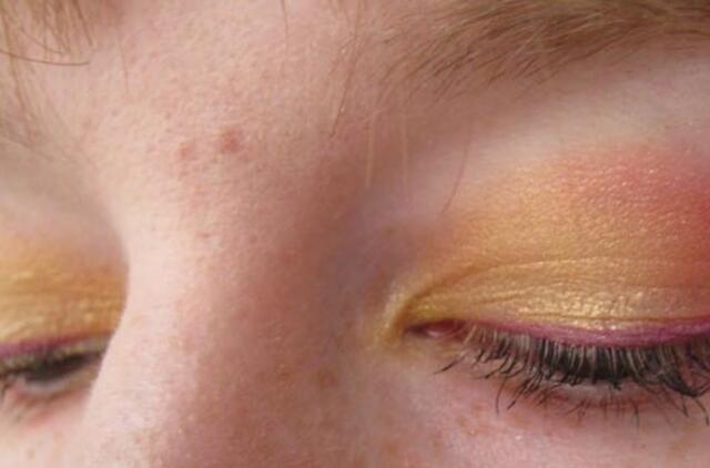 Viliojanti trylikametė: nimfetė ar pamestas vaikas?