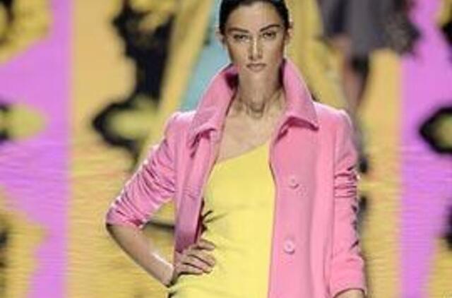 Anna Molinari: elegancija šventinei nakčiai