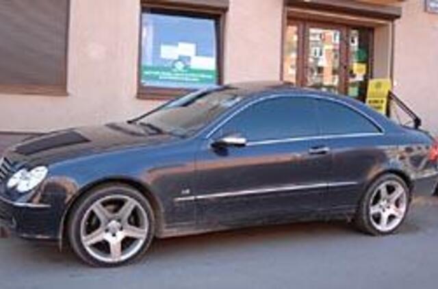 Stiklų tamsinimas: išlikti nematomam neįmanoma