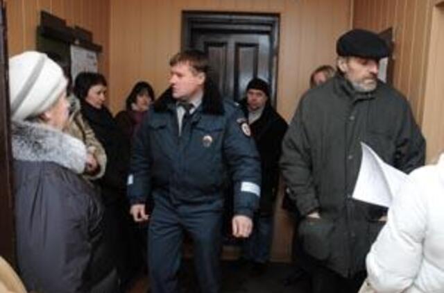 Daugiabučių bendrijoje - karo stovis