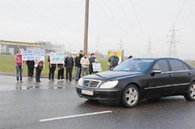 Iškeldinti LEZ įkaitams - Europos sąlygos