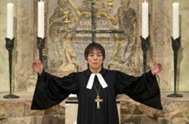 Prie vairo neblaivi sulaikyta evangelikų bažnyčios Vokietijoje vadovė