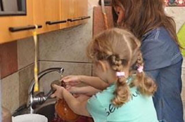 Dėl karšto vandens tiekėjo - apklausos