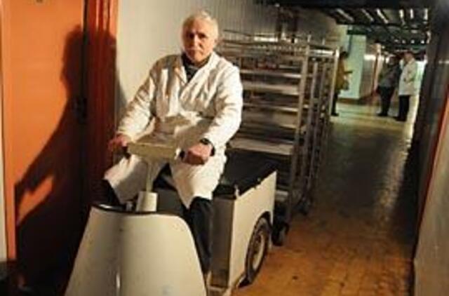 Ligoninės požemiais - elektromobiliu