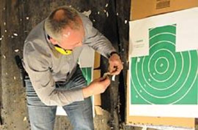 Medžiotojai titulo neatidavė