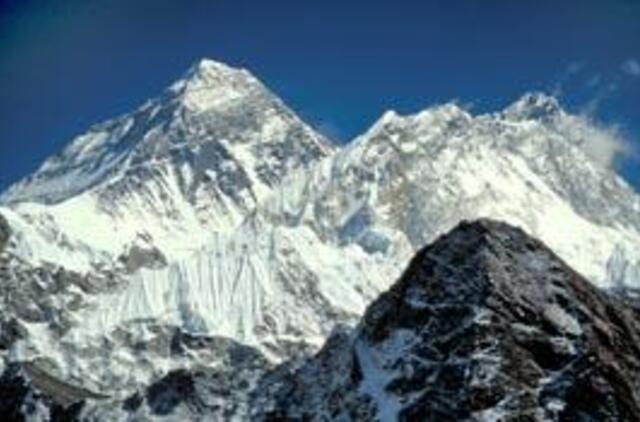 Kinija ir Nepalas išsprendė ginčą dėl Everesto aukščio